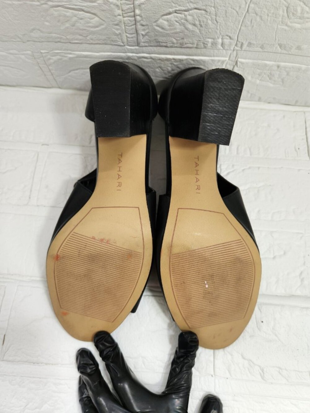 Tahari Heels Women Size 10 Black Leather Peep Toe Cut Outs Buckle Classic Work - Picture 5 of 8